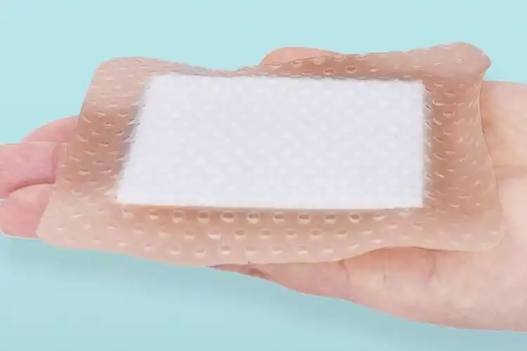 Foam Dressing with PU Film: Balancing Moisture for Optimal Healing