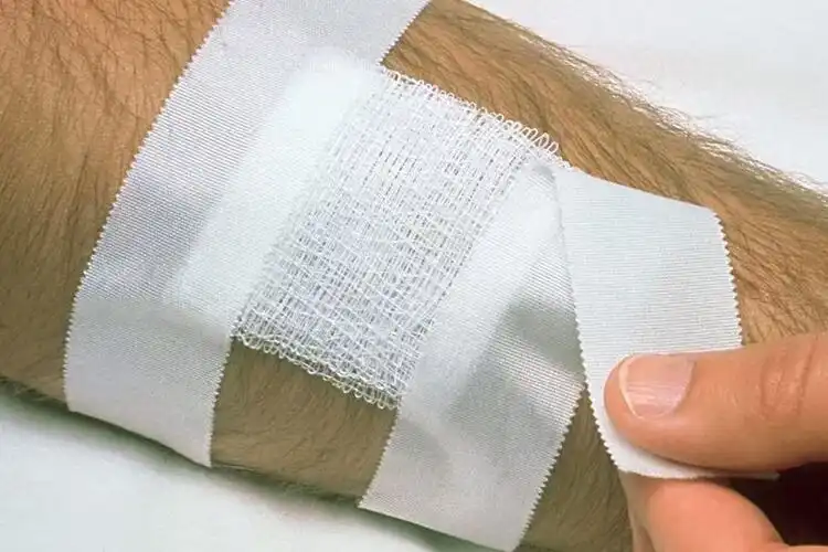 Medical Silk Tape vs. Paper Tape: Choosing the Right Option for Patients