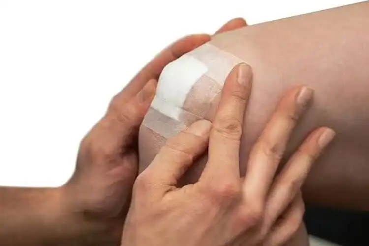 How Surgical Paper Tape Supports Faster Wound Healing?